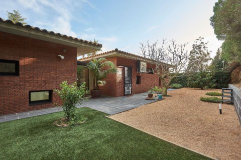 Сasa en venta en Sant Vicenc De Montalt, Barcelona, España 5 dormitorios, No. 140892 - foto 17