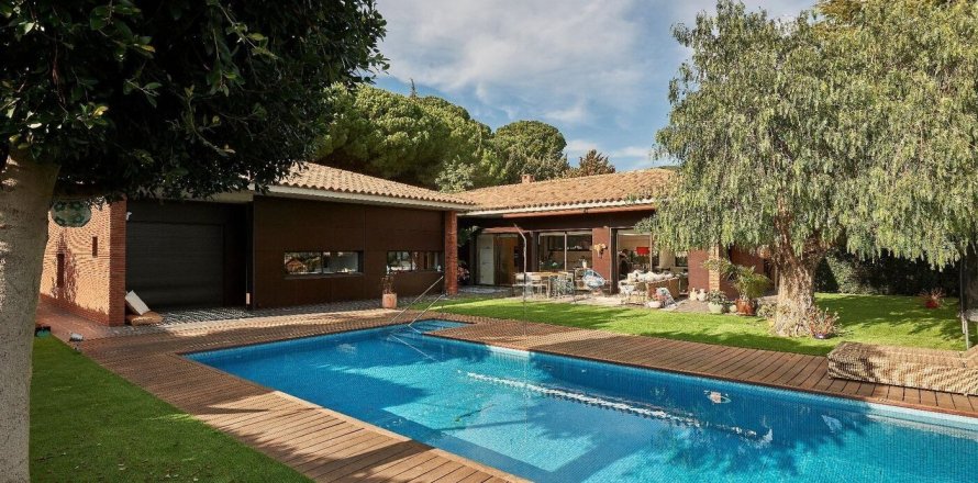 Сasa en Sant Vicenc De Montalt, Barcelona, España 5 dormitorios, No. 140892