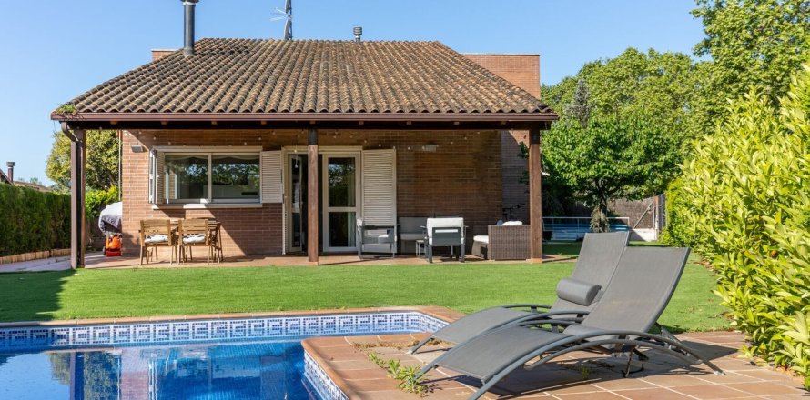 Сasa en Sant Cugat del Vallès, Barcelona, España 4 dormitorios, No. 140896