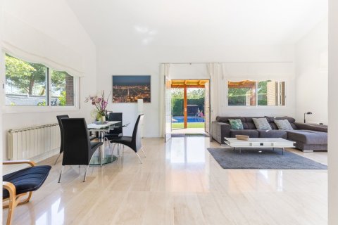 Сasa en venta en Sant Cugat del Vallès, Barcelona, España 4 dormitorios, No. 140896 - foto 6