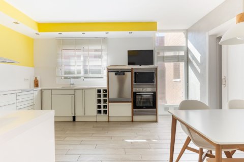 Сasa en venta en Sant Cugat del Vallès, Barcelona, España 4 dormitorios, No. 140896 - foto 9