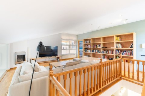 Сasa en venta en Sant Cugat del Vallès, Barcelona, España 4 dormitorios, No. 140896 - foto 20