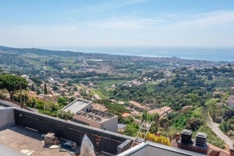 Сasa en venta en Alella, Barcelona, España 5 dormitorios, No. 140894 - foto 1