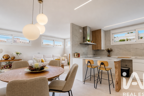 Apartamento en venta en Salou, Tarragona, España 3 dormitorios, 148 m2 No. 172219 - foto 1