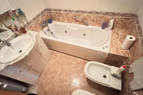 Huvila myytävänä Torrevieja, Alicante, Espanja, 3 makuuhuonetta, 192 m2 No. 191050 - kuva 19