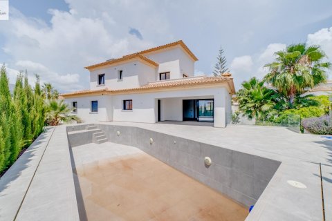Villa till salu Calpe, Alicante, Spanien 5 sovrum, 356 kvm. Nr. 116799 - foto 8