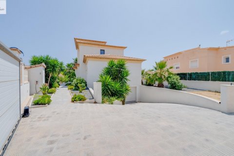 Villa till salu Calpe, Alicante, Spanien 5 sovrum, 356 kvm. Nr. 116799 - foto 6