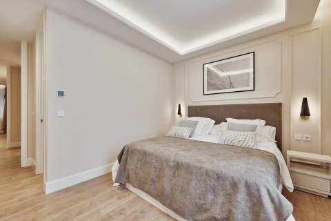 Dzīvoklis pārdošanā Madrid, Spānijā 3 istabas, 128 m2 Nr. 180166 - attēls 16