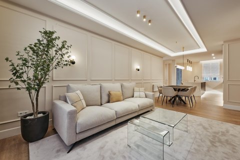 Dzīvoklis pārdošanā Madrid, Spānijā 3 istabas, 128 m2 Nr. 180166 - attēls 2