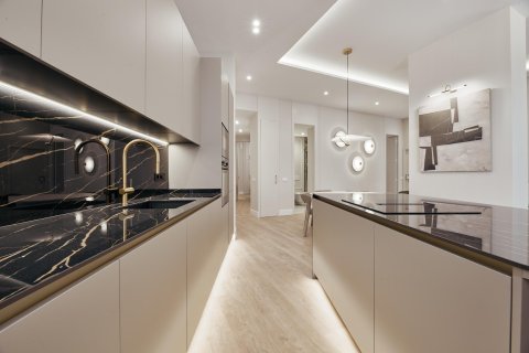 Apartament w Madrid, Hiszpania 3 sypialnie, 134 mkw. nr 180165 – zdjęcie 12