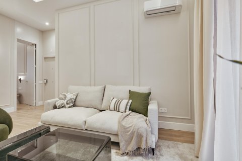 Apartament w Madrid, Hiszpania 3 sypialnie, 134 mkw. nr 180165 – zdjęcie 2