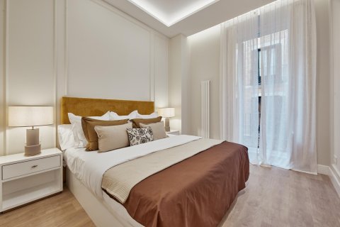 Apartament w Madrid, Hiszpania 3 sypialnie, 134 mkw. nr 180165 – zdjęcie 21