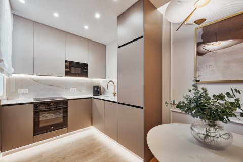 Apartamento en venta en Madrid, España 2 dormitorios, 50 m2 No. 180163 - foto 2