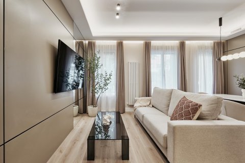 Apartamento en Madrid, España 2 dormitorios, 91 m2 No. 180161