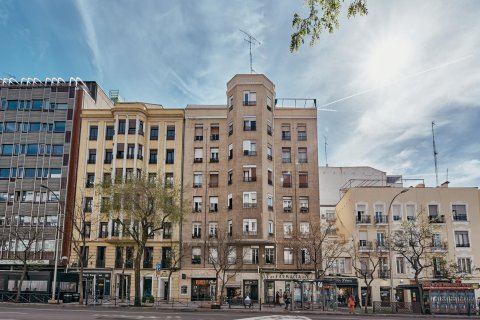 Продажа квартиры в Мадрид, Испания 2 спальни, 91м2 №180161 - фото 13