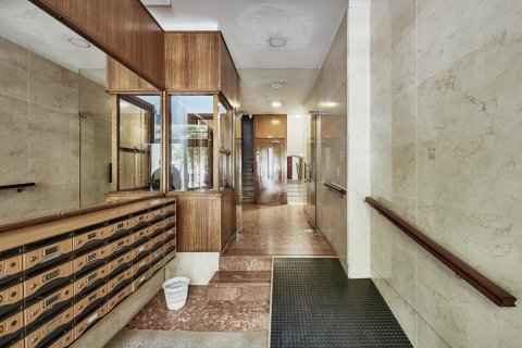 Продажа квартиры в Мадрид, Испания 2 спальни, 91м2 №180161 - фото 14