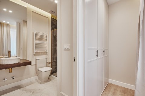 Apartament w Madrid, Hiszpania 2 sypialnie, 104 mkw. nr 180162 – zdjęcie 17