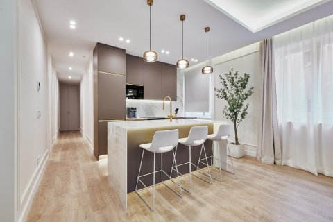 Apartament w Madrid, Hiszpania 2 sypialnie, 104 mkw. nr 180162 – zdjęcie 7
