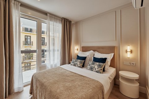 Huoneisto myytävänä Madrid, Espanja, 3 makuuhuonetta, 189 m2 No. 180164 - kuva 15