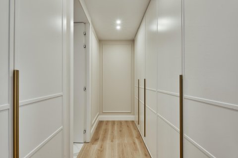 Huoneisto myytävänä Madrid, Espanja, 3 makuuhuonetta, 189 m2 No. 180164 - kuva 18