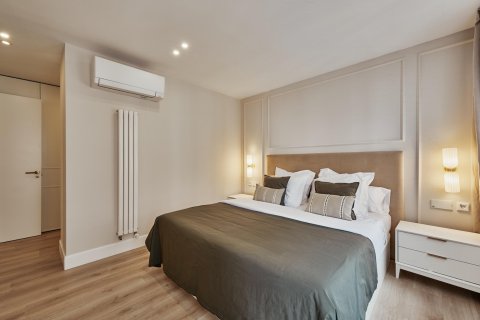 Huoneisto myytävänä Madrid, Espanja, 3 makuuhuonetta, 189 m2 No. 180164 - kuva 20