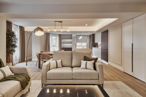 Huoneisto myytävänä Madrid, Espanja, 3 makuuhuonetta, 189 m2 No. 180164 - kuva 8