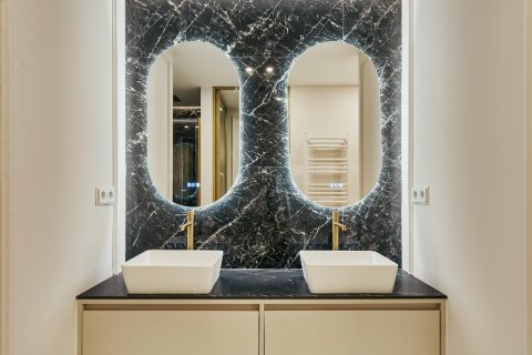 Huoneisto myytävänä Madrid, Espanja, 3 makuuhuonetta, 189 m2 No. 180164 - kuva 17