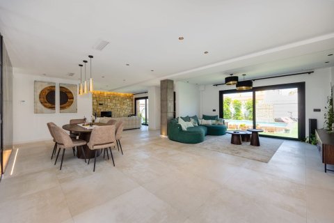 Villa en venta en Torrevieja, Alicante, España 5 dormitorios, 250 m2 No. 149791 - foto 8