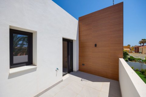 Villa en venta en Torrevieja, Alicante, España 5 dormitorios, 250 m2 No. 149791 - foto 29