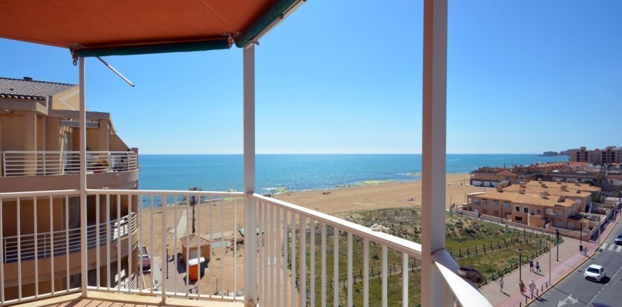 Apartment à Torrevieja, Alicante, Espagne 3 chambres, 79 m2 No. 149786