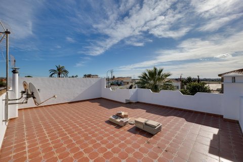 Townhouse for sale in Torrevieja, Alicante, Spain 3 bedrooms, 229 sq.m. No. 149788 - photo 29