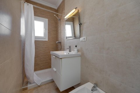 Townhouse for sale in Torrevieja, Alicante, Spain 3 bedrooms, 229 sq.m. No. 149788 - photo 13