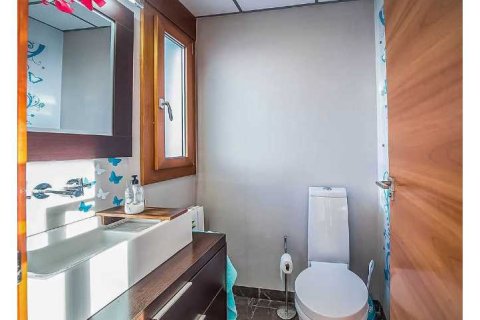 Radhus till salu i Guardamar del Segura, Alicante, Spanien 4 sovrum, 247 kvm. Nr. 149785 - foto 22