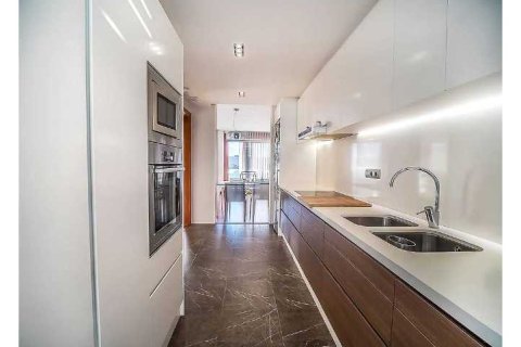 Radhus till salu i Guardamar del Segura, Alicante, Spanien 4 sovrum, 247 kvm. Nr. 149785 - foto 4