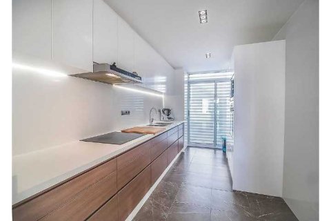 Radhus till salu i Guardamar del Segura, Alicante, Spanien 4 sovrum, 247 kvm. Nr. 149785 - foto 5