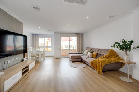 Продажа квартиры в Торревьеха, Аликанте, Испания 3 спальни, 135м2 №149790 - фото 2