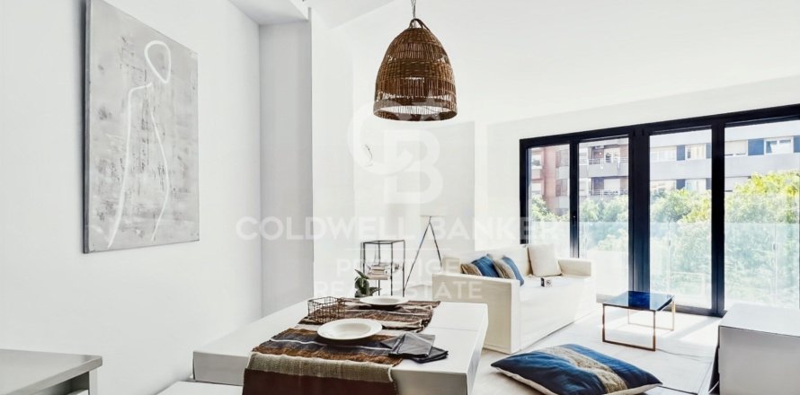 Duplex à Barcelona, Espagne 3 chambres, 123 m2 No. 178802