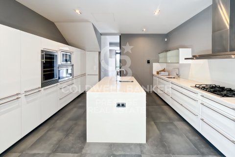 House à vendre à Barcelona, Espagne, 4 chambres, 434 m2 No. 178801 - photo 16
