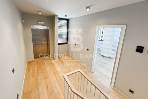 House à vendre à Barcelona, Espagne, 4 chambres, 434 m2 No. 178801 - photo 27