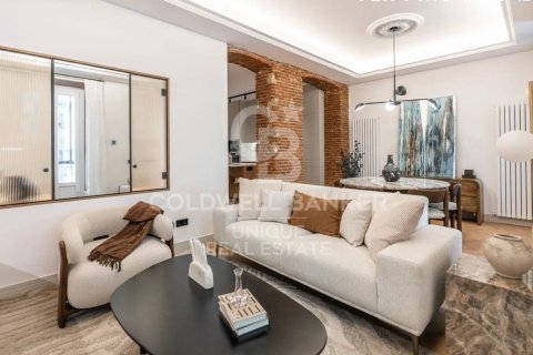 Apartment à vendre à Madrid, Espagne, 2 chambres, 110 m2 No. 178799 - photo 2