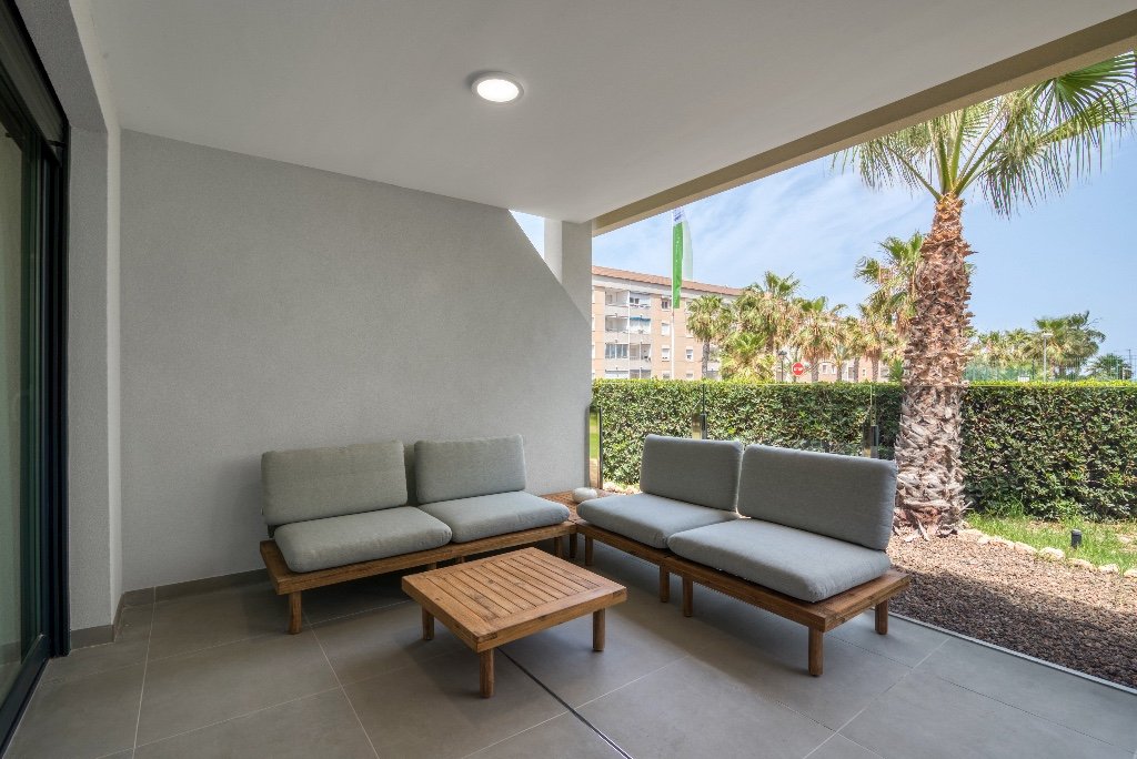Lägenhet i Punta Prima, Alicante, Spanien 2 sovrum, 81 kvm. Nr. 144956