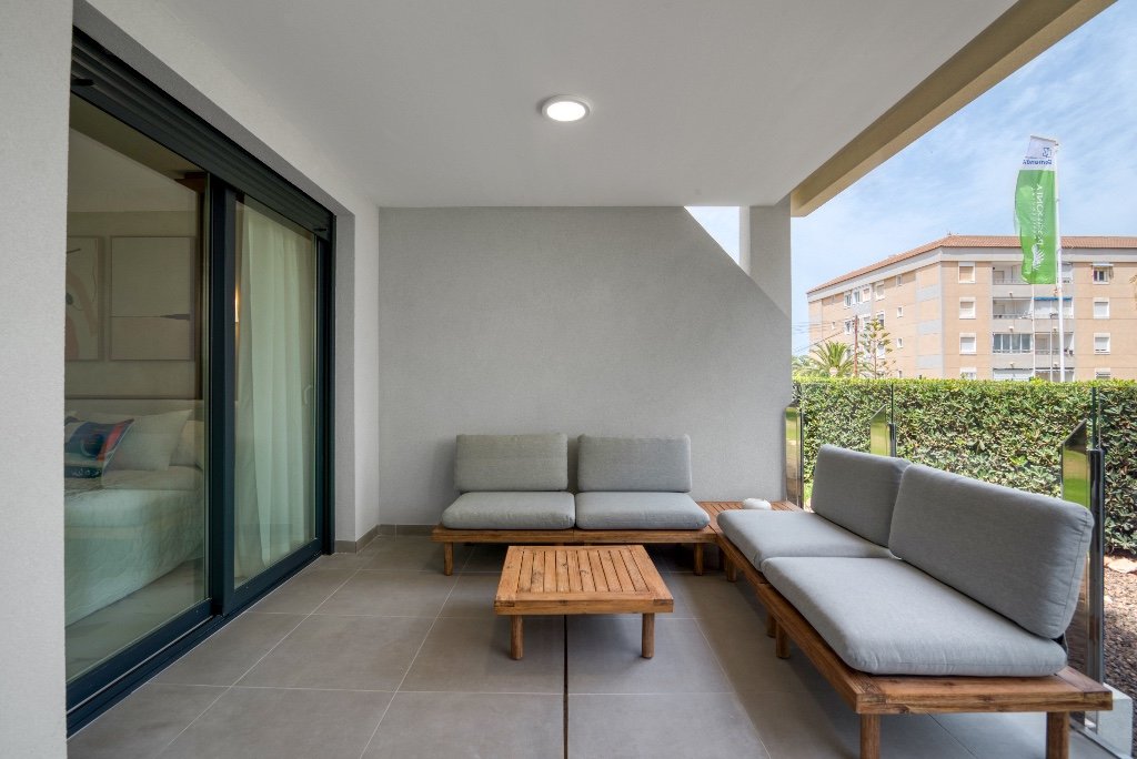 Lägenhet i Punta Prima, Alicante, Spanien 2 sovrum, 81 kvm. Nr. 144956