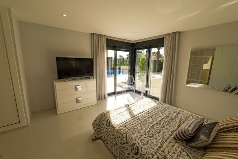 Willa w Torrevieja, Alicante, Hiszpania 3 sypialnie, 430.05 mkw. nr 175673 – zdjęcie 13