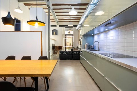 Huoneisto myytävänä Barcelona, Espanja, 2 makuuhuonetta, 99 m2 No. 192789 - kuva 11