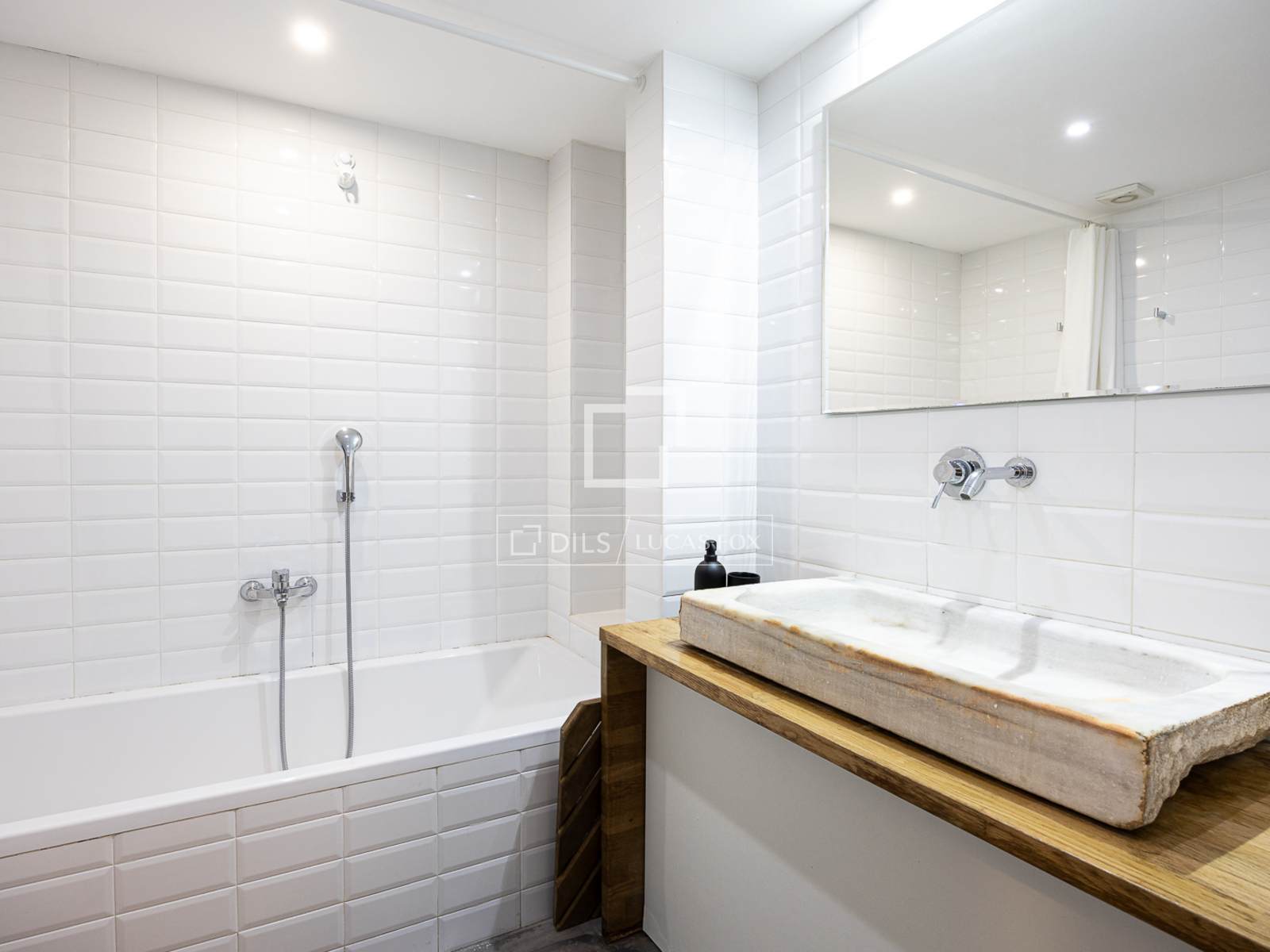 Appartamento a Barcelona, Spagna 2 camere da letto, 99 mq. N° 192789