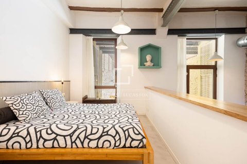 Huoneisto myytävänä Barcelona, Espanja, 2 makuuhuonetta, 99 m2 No. 192789 - kuva 13