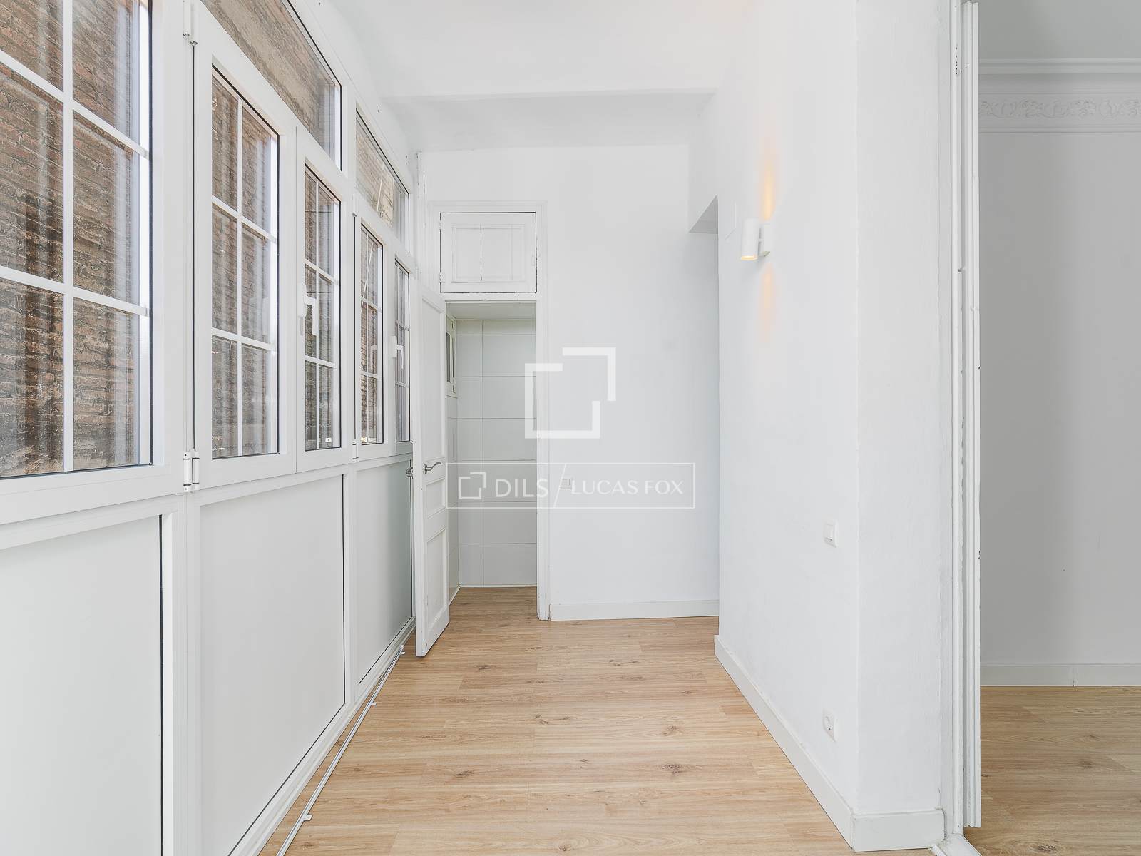 Apartment in Barcelona, Spain 3 bedrooms, 91 sq.m. No. 192790