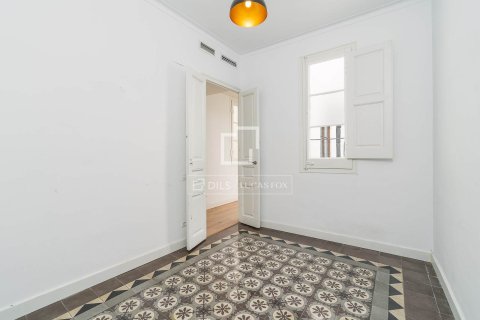 Huoneisto myytävänä Barcelona, Espanja, 3 makuuhuonetta, 91 m2 No. 192790 - kuva 13