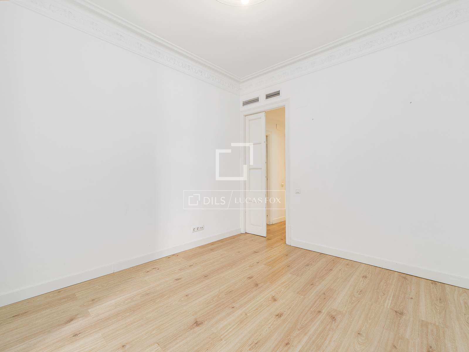 Apartment in Barcelona, Spain 3 bedrooms, 91 sq.m. No. 192790