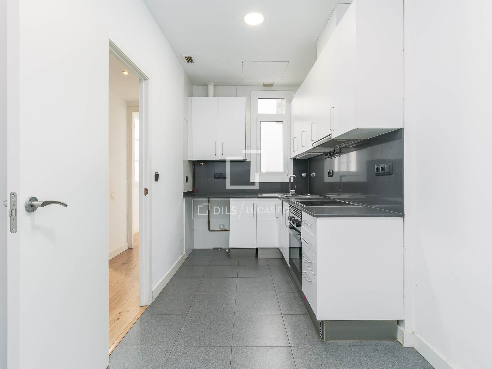 Apartment in Barcelona, Spain 3 bedrooms, 91 sq.m. No. 192790